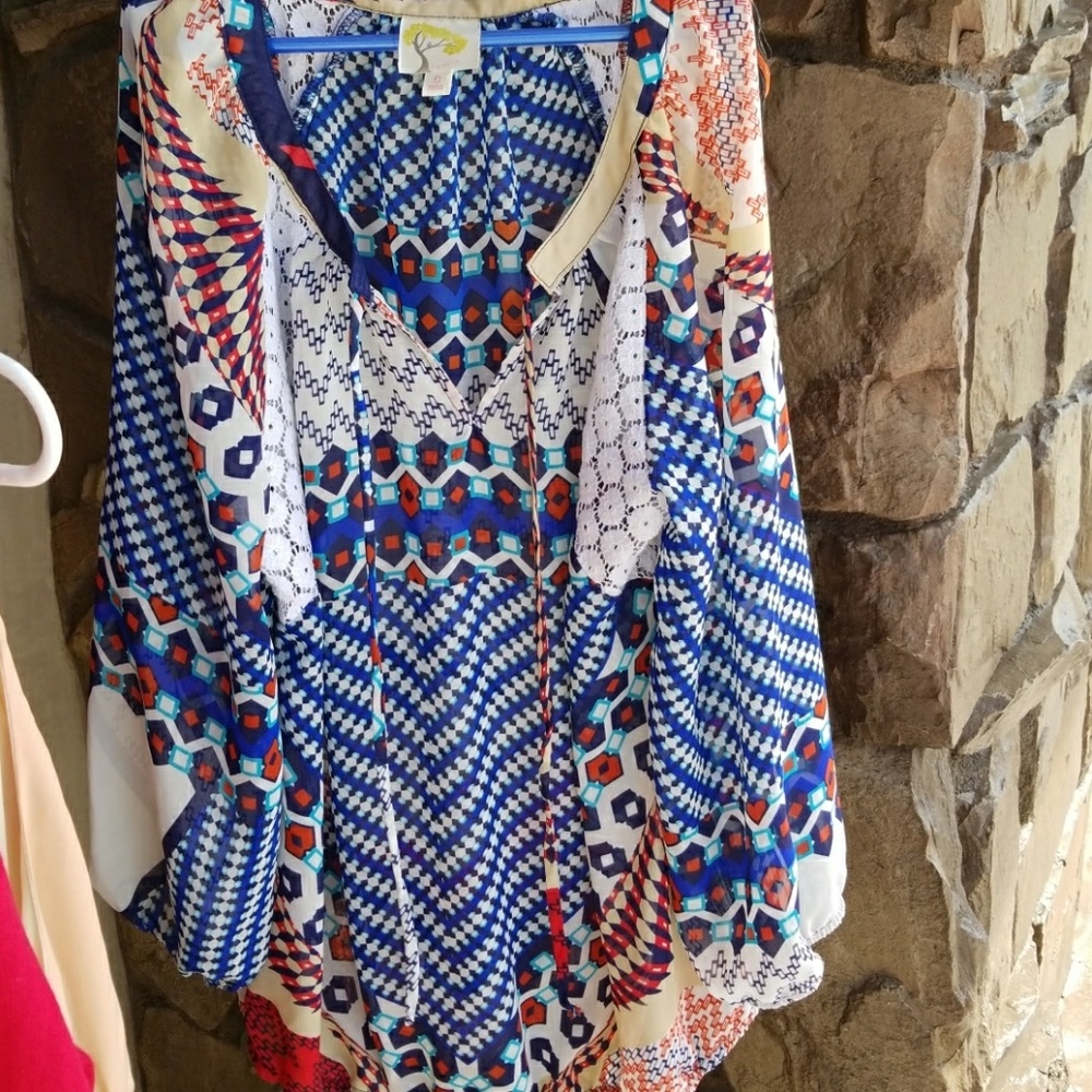 Cute Multicolor Light Lace Top SZ Small Long Sleev